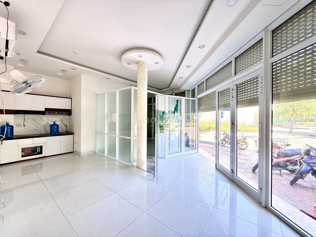 CHO THUÊ TOÀ GÓC 2 MẶT TIỀN 11 PHÒNG KĐT HÀ QUANG 2 GIÁ 50 TRIỆU. Cho thuê nhà ở tại Thành phố Nha Trang Khánh Hòa được đăng bởi Phương GoHome hình 3