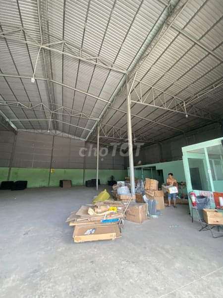 Cho thuê kho 700m2 đường Nguyễn xiển,TP Thủ Đức, gần Vinhome