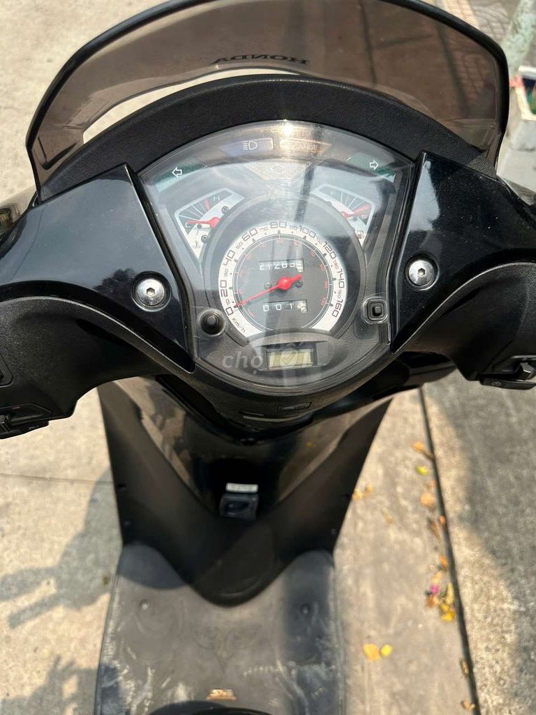 SH Ý 150i, 2011, sm 101, mới tinh, nguyên zin. Mua bán Xe máy tại Huyện Nhà Bè Tp Hồ Chí Minh được đăng bởi Khoa hình 3