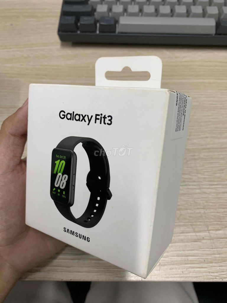 Samsung Galaxy Fit3 Đen. Mua bán Thiết bị đeo thông minh tại Quận 12 Tp Hồ Chí Minh được đăng bởi Linh hình 1