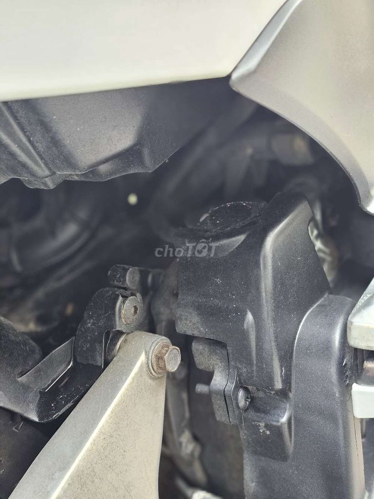 PCX máy Thái xịn còn zin và đẹp. Mua bán Xe máy tại Quận Cầu Giấy Hà Nội được đăng bởi Lê Minh hình 5