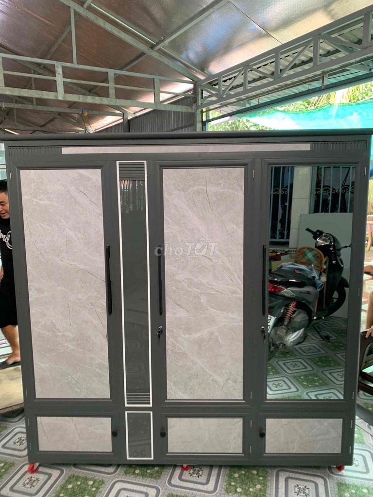 Tủ quần áo Nhôm Xingfa Xám. Mua bán Tủ, kệ gia đình tại Huyện Chợ Mới An Giang được đăng bởi Đặng Hiếu Thạnh hình 1