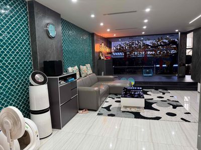 BÁN GẤP CĂN NHÀ NỘI THẤT CAO CẤP. THANG MÁY NHẬP. Mua bán nhà ở tại Quận 7 Tp Hồ Chí Minh được đăng bởi ĐỊA ỐC KIM CƯƠNG
