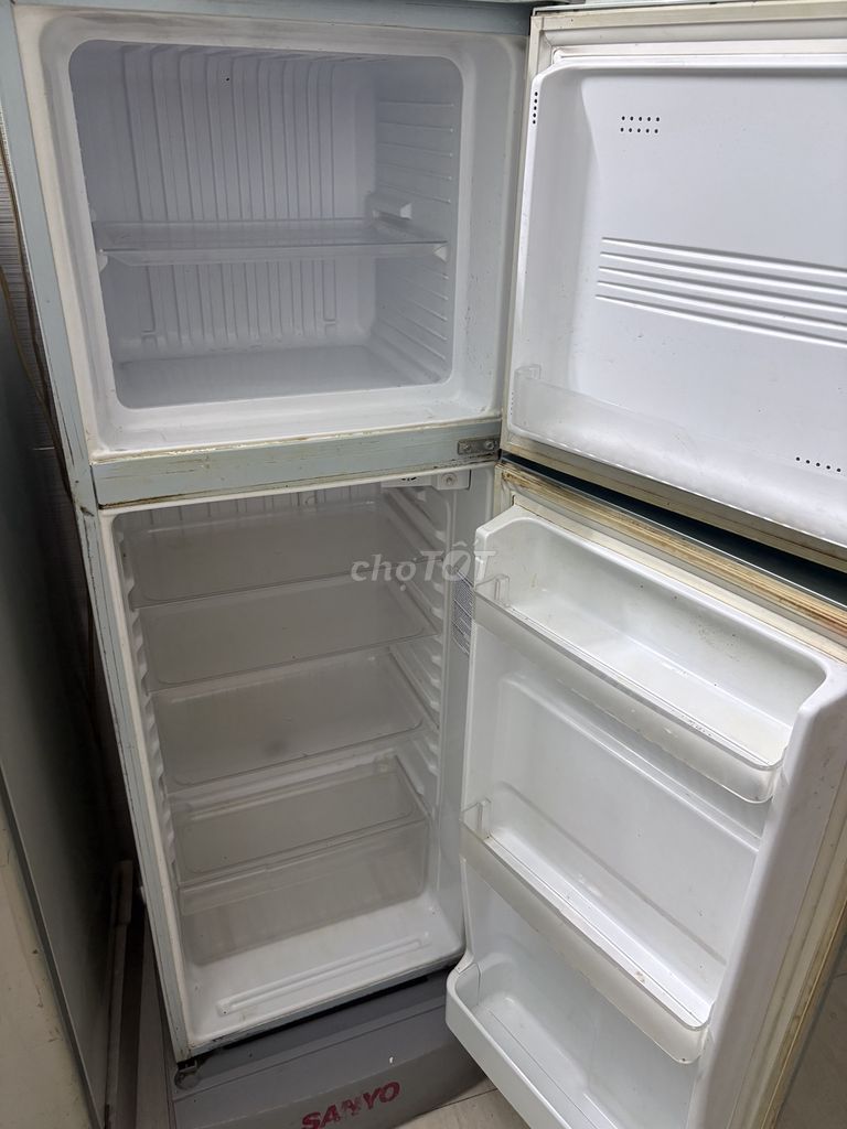 Tủ lạnh Sanyo 144 L Xám đã sử dụng. Mua bán Tủ lạnh tại Quận Hải Châu Đà Nẵng được đăng bởi Huyen Nguyen hình 1