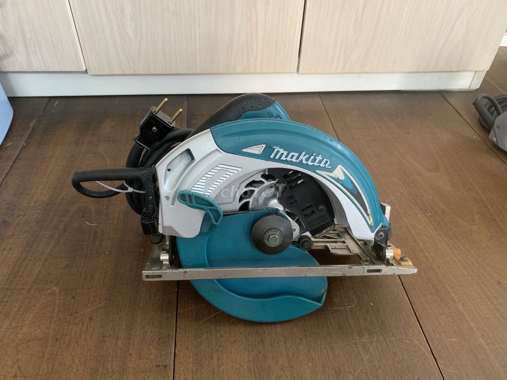MÁY CƯA MAKITA 1 TẤC 8 - 220V - ĐẾ NHÔM - CÓ ĐÈN. Mua bán Đồ chuyên dụng, Giống nuôi trồng tại Quận Tân Bình Tp Hồ Chí Minh được đăng bởi Nguyễn Quang Trường hình 1