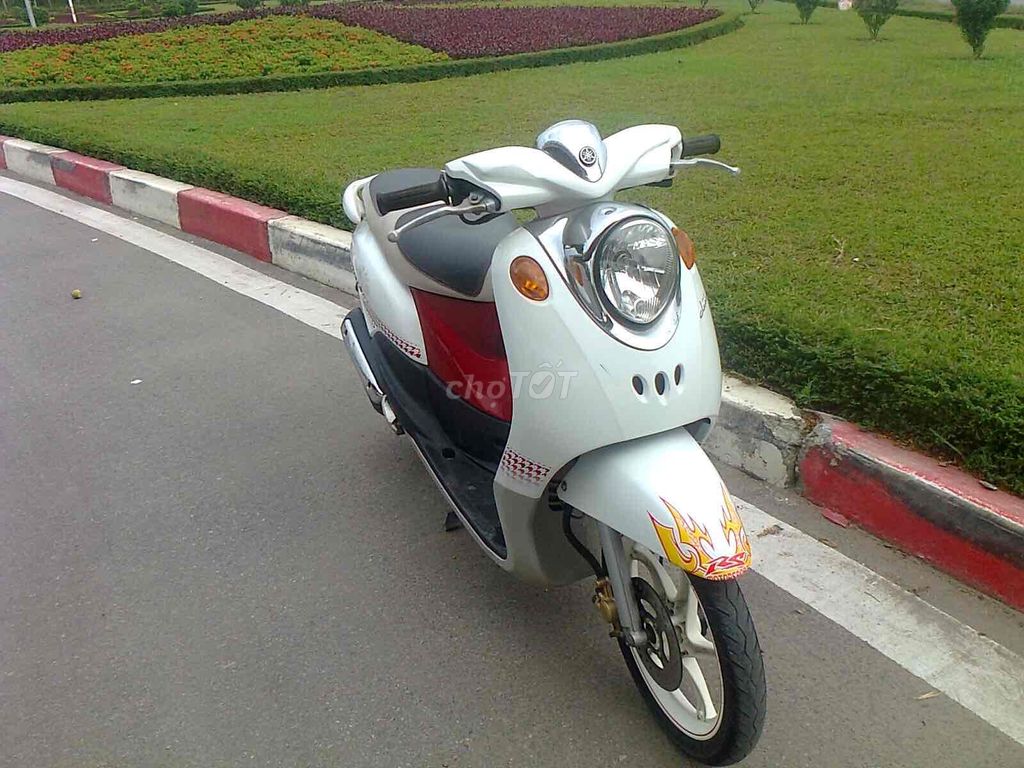 Yamaha Mio Classico женский красно-белый