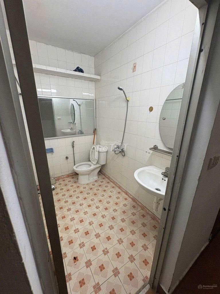 Cho thuê nhà Nguyễn Chí Thanh 40m² x 4 tầng, 4PN, ngõ ô tô, chỉ 14.5tr