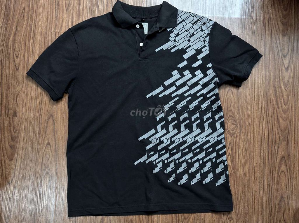 Áo polo GAP Nam Cotton Spandex Đen ngang 52 dài 68. Mua bán Quần áo tại Huyện Phú Giáo Bình Dương được đăng bởi Đồ 2hand Chính Hãng hình 1