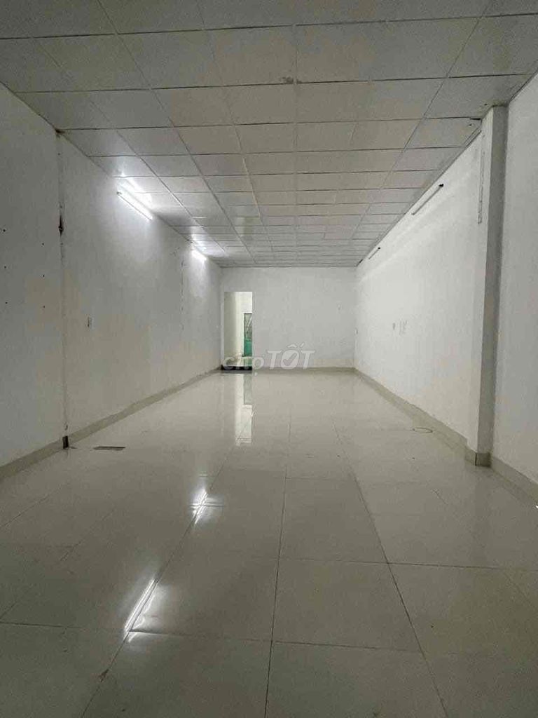 CHO THUÊ NHÀ CẤP 4 90M2 MẶT TIỀN GẦN PHAN ĐĂNG LƯU HOÀ CƯỜNG BẮC 12TR