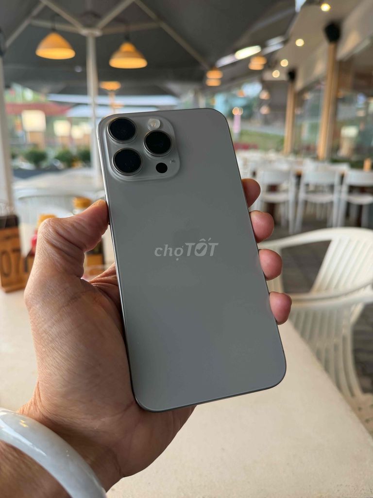 iPhone 15 Pro Max 256GB Titan Siêu đẹp. Mua bán Điện thoại tại Thành phố Đà Lạt Lâm Đồng được đăng bởi Lavie Nguyễn  hình 1