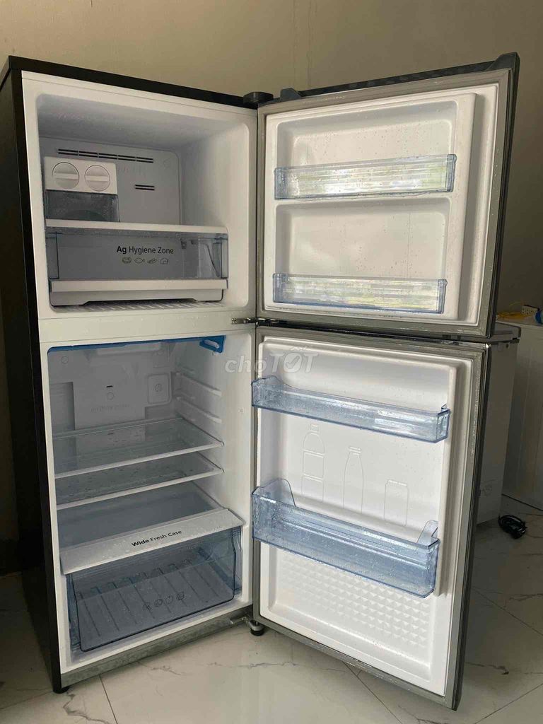 Tủ lạnh Panasonic inventer 268L. BH 12/2024