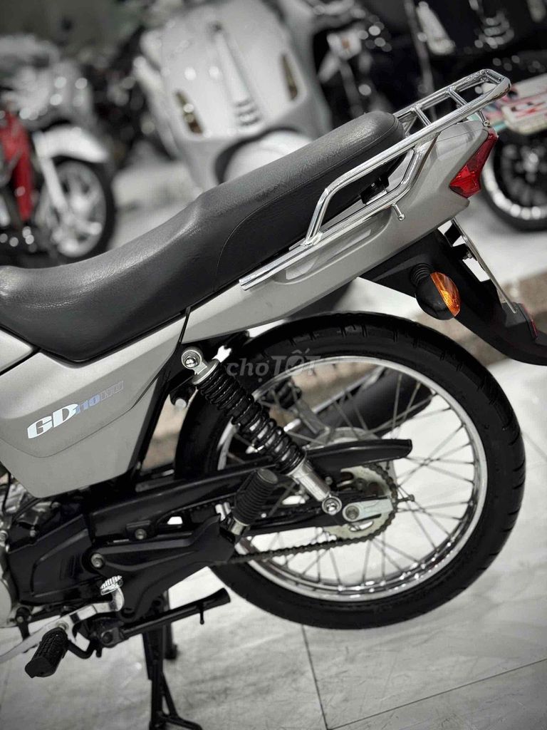 Suzuki GD 2018 Bạc Côn tay. Mua bán Xe máy tại Thị xã Phú Mỹ Bà Rịa - Vũng Tàu được đăng bởi Cửa Hàng Xe Máy Phú Mỹ hình 6