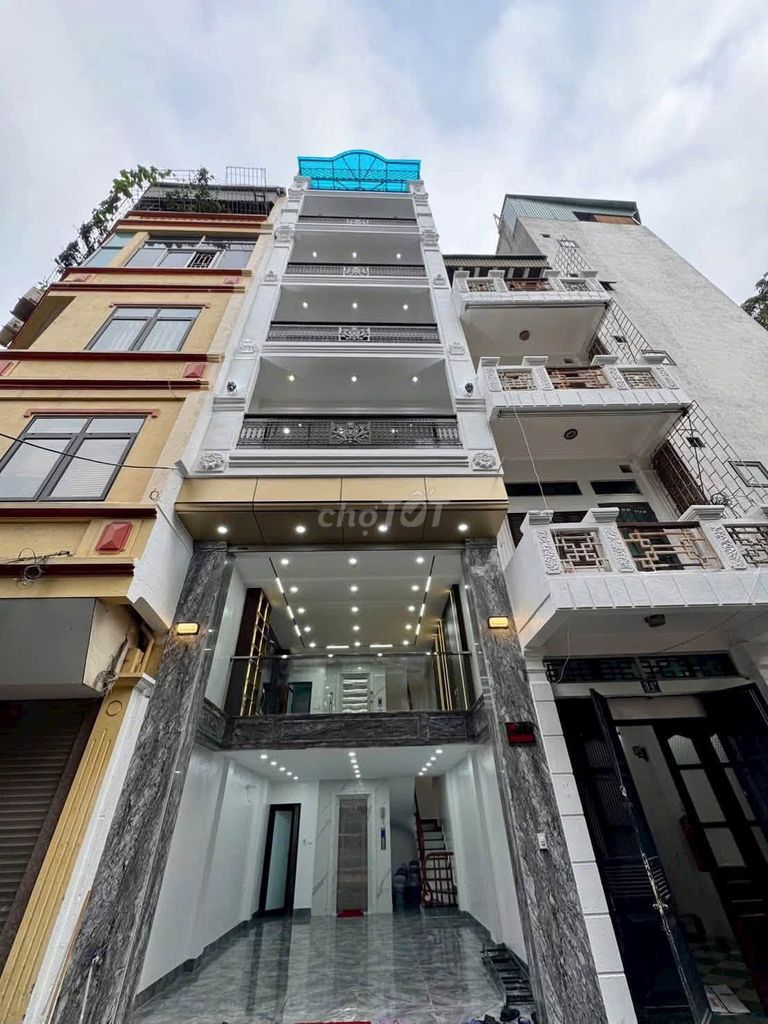 Продается дом размером 56 м х 7 этажей, лифт в Диньконге, 17 миллиардов долларов