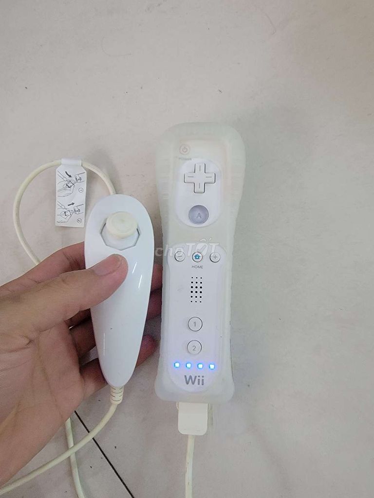 Bộ tay cầm wii còn xài tốt ngon lành