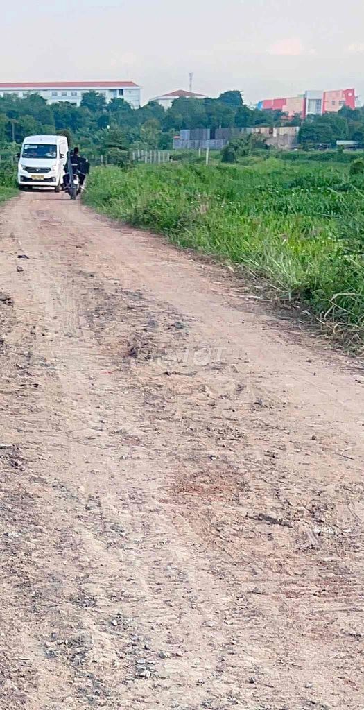 Bán đất 1000m giá 6tỷ ngay sau lưng uỷ ban xã Đông Thạnh