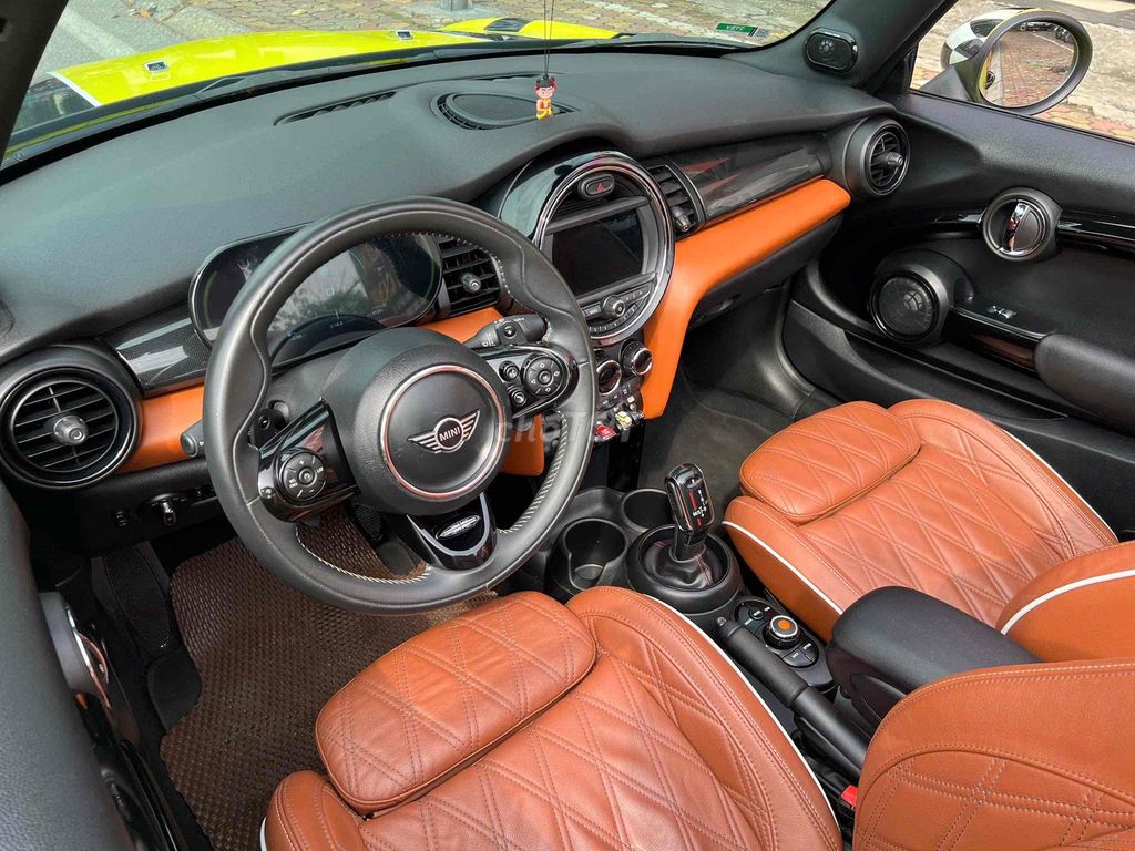 MINI Cooper Mui trần Convertible S 2018 cực chất. Mua bán Ô tô tại Quận Cầu Giấy Hà Nội được đăng bởi Lê Như Hiếu hình 6