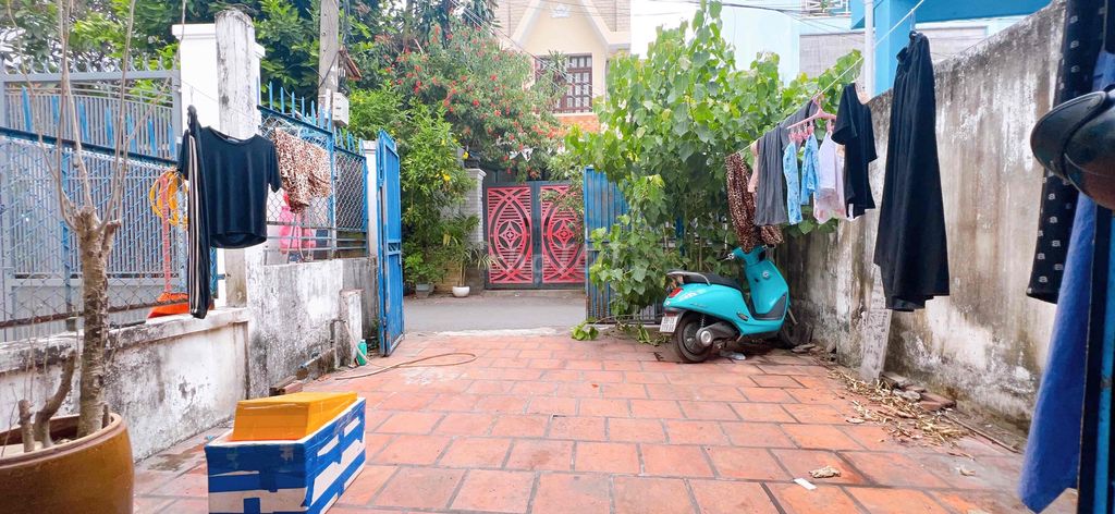 Mặt tiền kinh doanh ngộp bank. Mua bán văn phòng, mặt bằng kinh doanh tại Thành phố Thủ Đức Tp Hồ Chí Minh được đăng bởi Hải paris hình 1