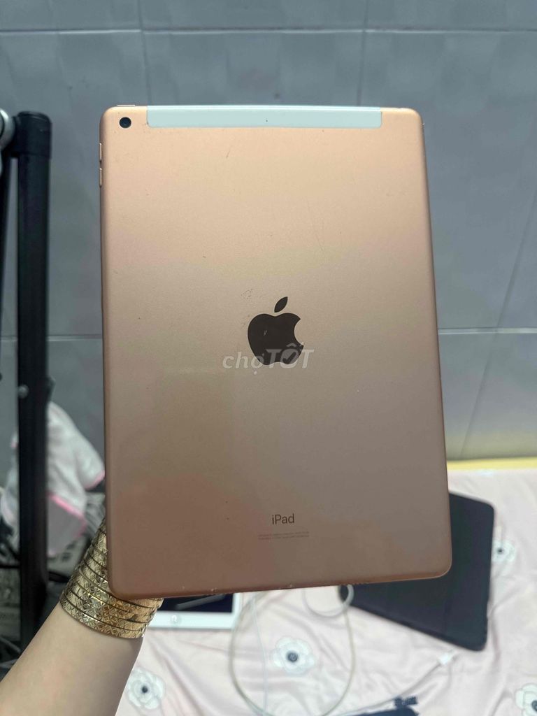 Apple iPad Gen 7 4G 32GB Vàng Hồng icloud sạch. Mua bán Máy tính bảng tại Quận 12 Tp Hồ Chí Minh được đăng bởi Trân  hình 1