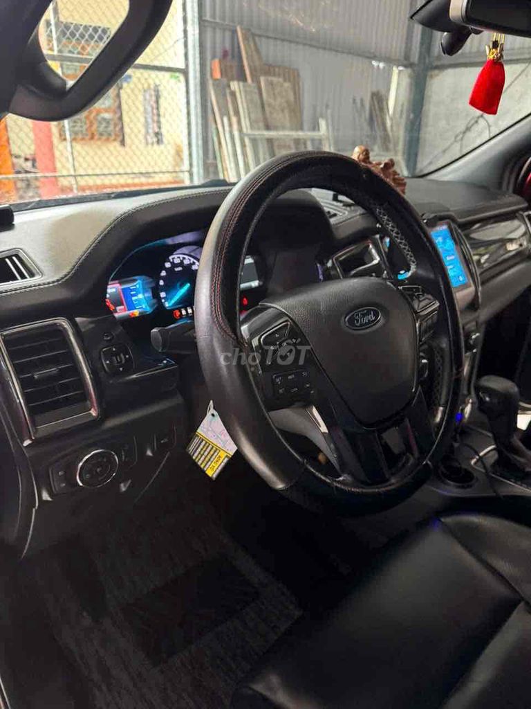 Ford Everest 2020 Titanium 2.0L AT 4x2 - 120000km. Mua bán Ô tô tại Quận Lê Chân Hải Phòng được đăng bởi Nguyễn thị thu hiền hình 2