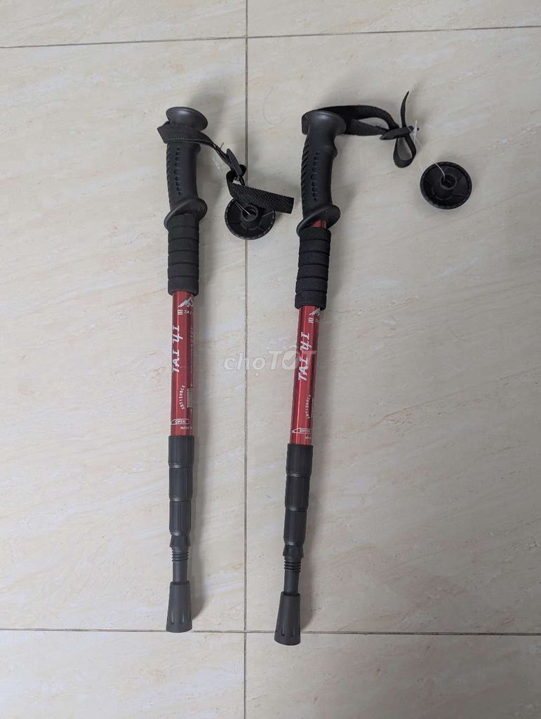 Gậy trekking hợp kim nhôm đỏ 60-110cm mới. Mua bán Đồ thể thao, Dã ngoại tại Quận 1 Tp Hồ Chí Minh được đăng bởi Nguyễn Hữu Thoại hình 1