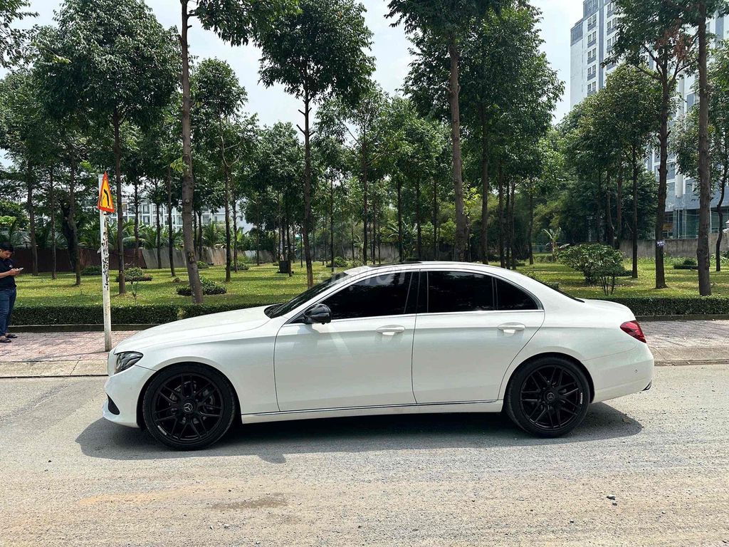 Mercedes Benz E Class 2017 E250 - 7 vạn 🔥🔥🔥. Mua bán Ô tô tại Quận Gò Vấp Tp Hồ Chí Minh được đăng bởi Ô Tô Cũ hình 3