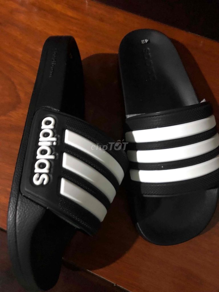 Dép Adidas Nam Đen trắng size 42. Mua bán Giày dép tại Quận Ô Môn Cần Thơ được đăng bởi minh trí hình 1