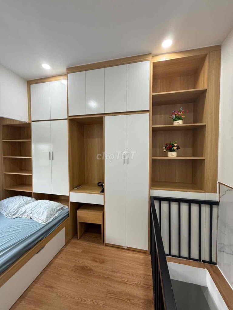 bán nhà mới đẹp nhỏ xin y hình . khu làng ốc
