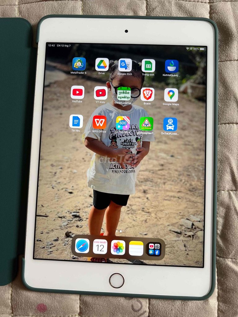 Apple iPad mini 4 128GB Vàng. Mua bán Máy tính bảng tại Quận Bình Tân Tp Hồ Chí Minh được đăng bởi Dara hình 1