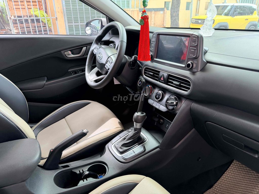 Hyundai Kona 2020 Trắng. Mua bán Ô tô tại Quận Cẩm Lệ Đà Nẵng được đăng bởi Phước Auto hình 10