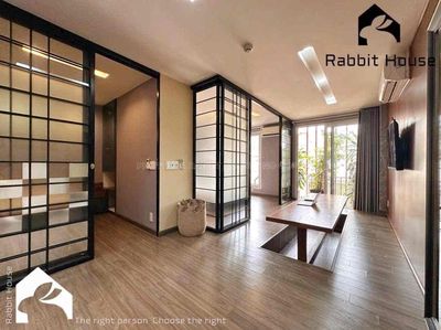 1PN BAN CÔNG NỘI THẤT CAO CẤP NGAY TRUNG TÂM QUẬN 1 BỜ KÈ HOÀNG SA