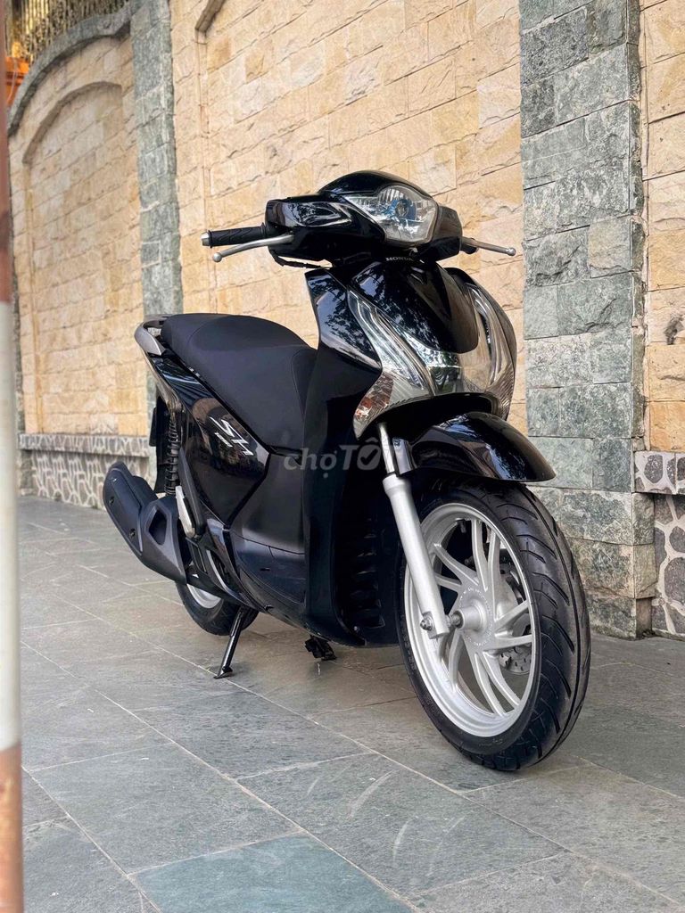 Honda SH125i 2015 родной двигатель в отличном состоянии 1 хозяин