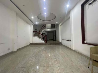 Townhouse 100 m² · 7 bed · Đường Trịnh Đình Thảo