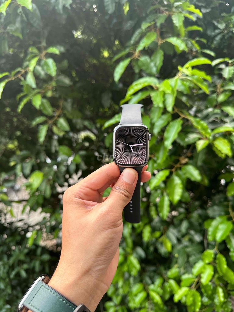 Apple Watch Series 8 45mm Thép Graphite