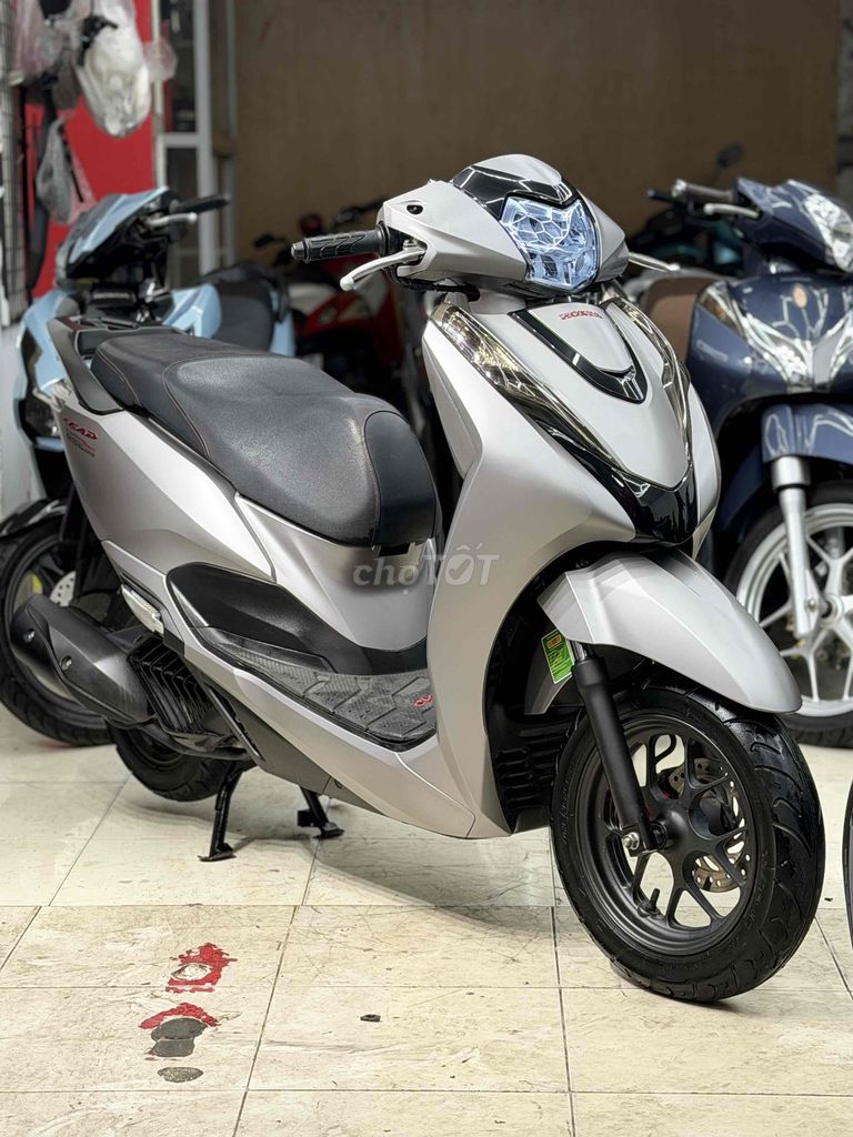 Honda Lead 4VAL Special 2023 Матовый серебристый Smartkey