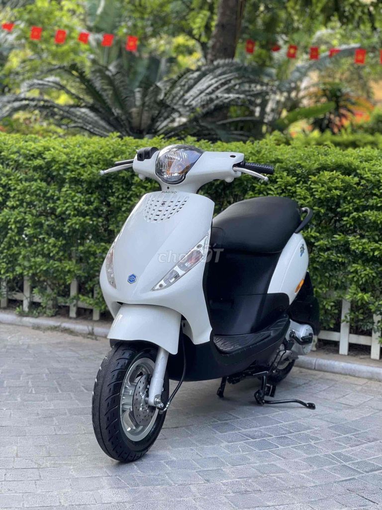 Piaggio Zip100 việt nam màu trắng đời 2019. Mua bán Xe máy tại Quận Ba Đình Hà Nội được đăng bởi Ngô Mạnh Tuấn hình 1