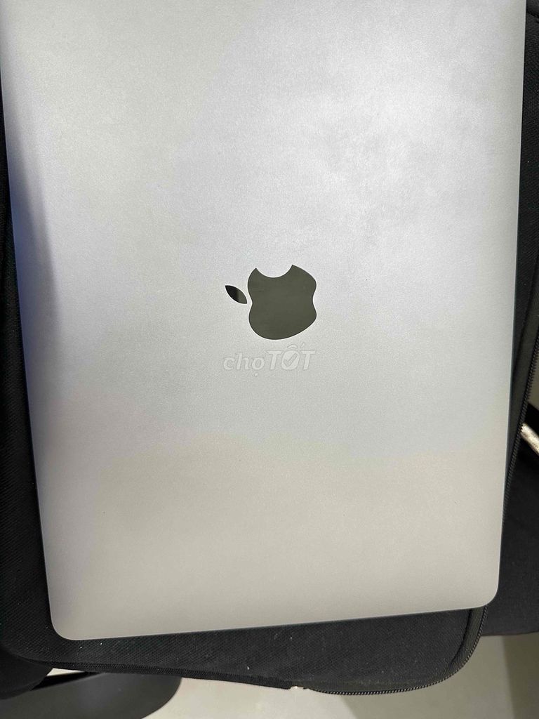 Apple Macbook Air M1 8GB/256GB Bạc. Mua bán Laptop tại Thành phố Thủ Đức Tp Hồ Chí Minh được đăng bởi Nguyễn Quí hình 1