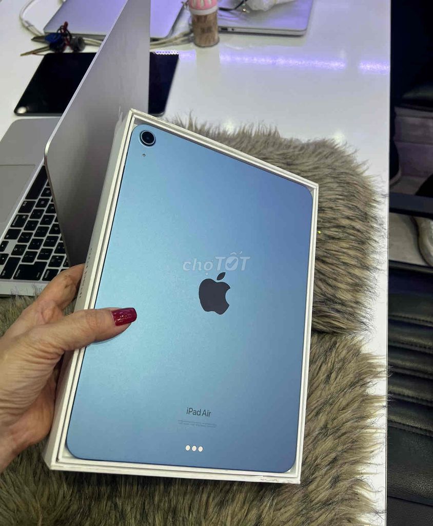 iPad Air 4 blue 64 wifi blue pin 100 zin nguyên