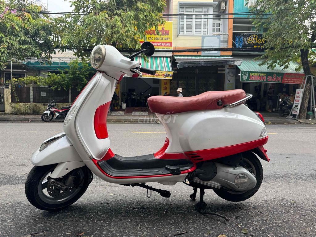 Скутер Piaggio Vespa 3Vie Белый, Красный