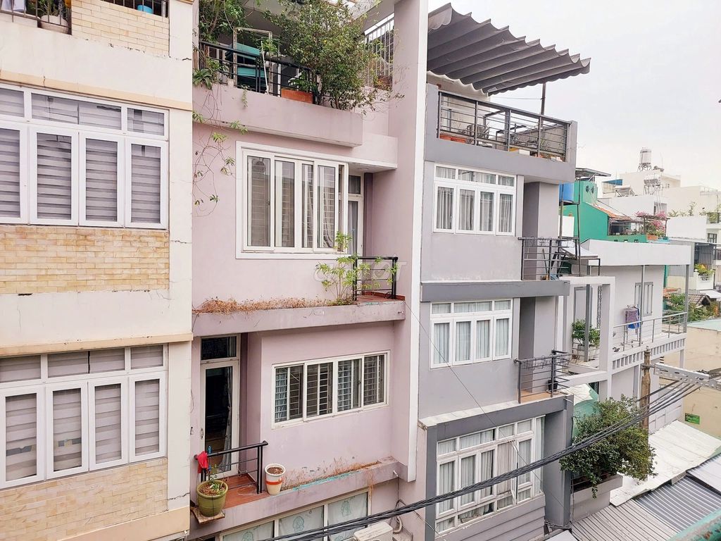 Bán căn hộ lầu 3, Nguyễn Thiện Thuật, Quận 3, DTSD 60m2, Nội thất đẹp