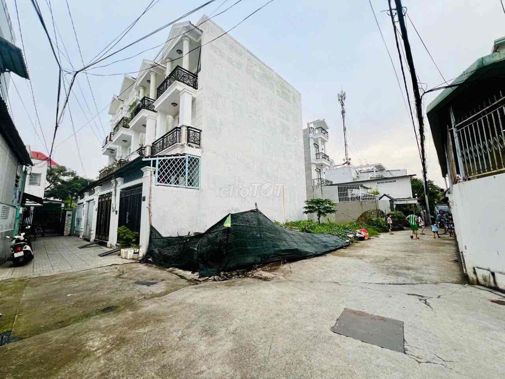 Đất Góc 2 Mặt Tiền Hẻm Gần Đại Học Luật Thủ Đức. Mua bán đất tại Thành phố Thủ Đức Tp Hồ Chí Minh được đăng bởi Bất Động Sản HaiLand hình 1