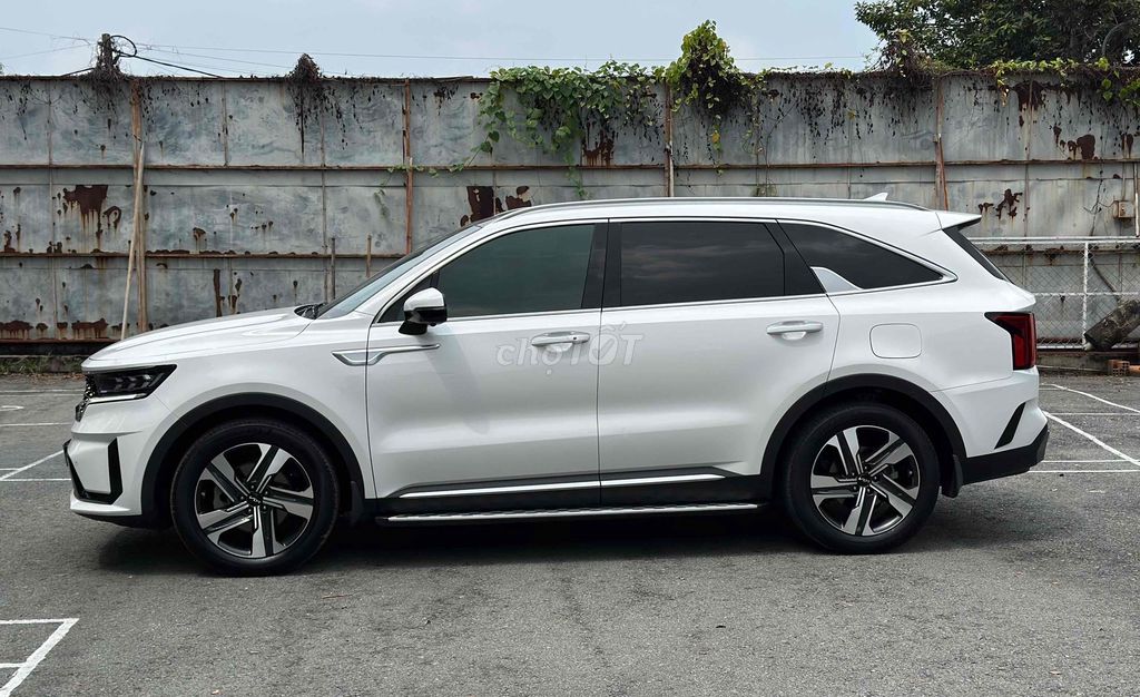 Kia Sorento 2022 - 30000 km. Mua bán Ô tô tại Quận 12 Tp Hồ Chí Minh được đăng bởi F2Auto hình 3