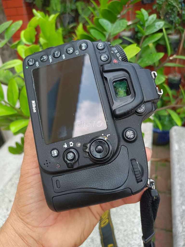Máy ảnh Nikon D610. Mua bán Máy ảnh, Máy quay tại Thành phố Long Xuyên An Giang được đăng bởi Lý Phước Hảo hình 1