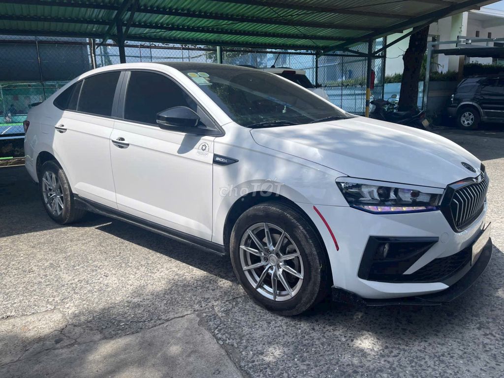 Skoda Slavia, белый, 14 805 км