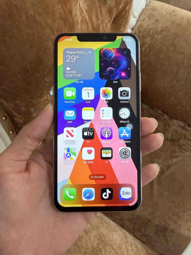 Apple iPhone 11 Pro Max Trắng dùng wifi. Mua bán Điện thoại tại Quận Ninh Kiều Cần Thơ được đăng bởi LyN hình 1