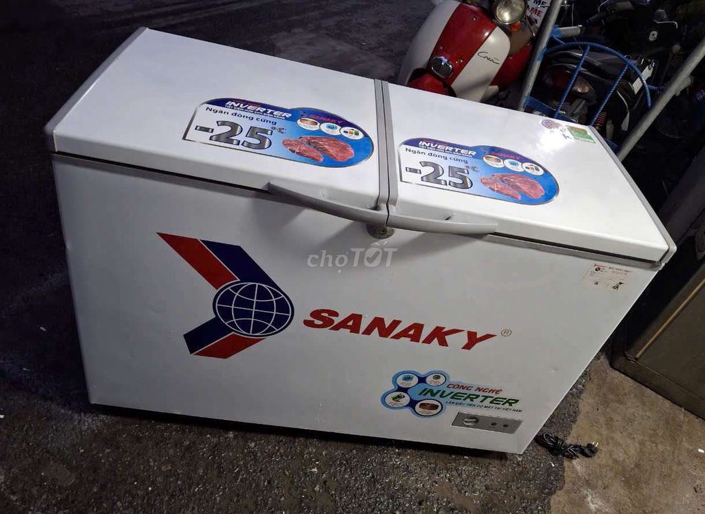 Tủ đông Sanaky inverter 300 lít đông suốt