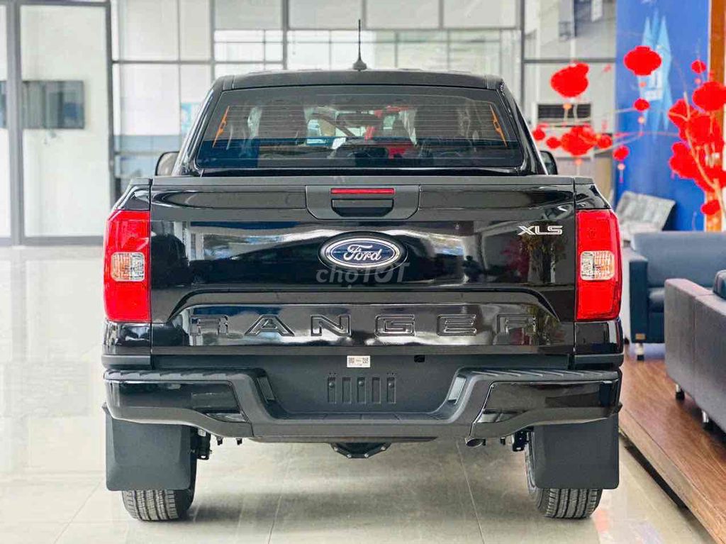 2025 Ranger XLS bank 85%, lãi 5,8% xe sẵn giao