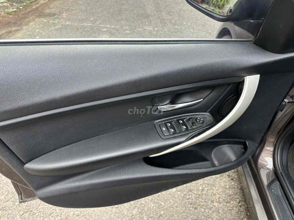BMW 320i 2014 Nâu/Đen 69000km. Mua bán Ô tô tại Quận 7 Tp Hồ Chí Minh được đăng bởi auto thanh tâm  hình 7