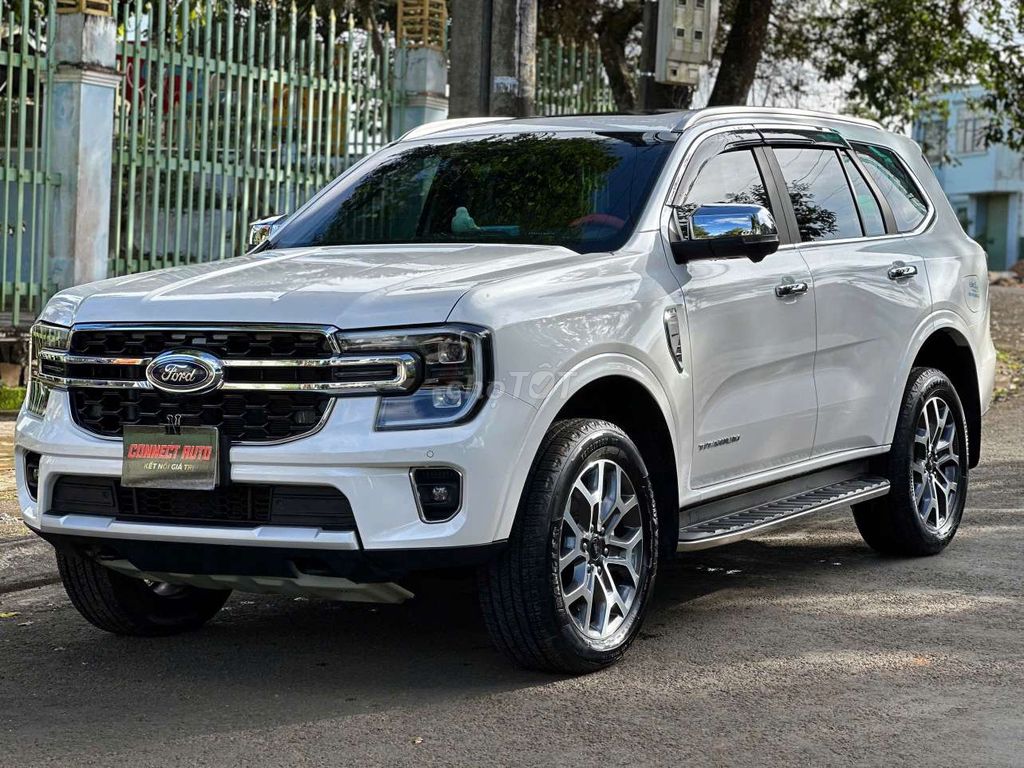 Ford Everest Titanium Plus 2.0L 4x4 AT 2025. Mua bán Ô tô tại Thành phố Pleiku Gia Lai được đăng bởi Connect Auto hình 3