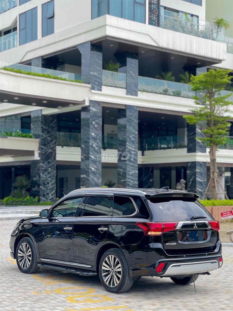 Mitsubishi Outlander 2022 2.0 CVT - 650000 km