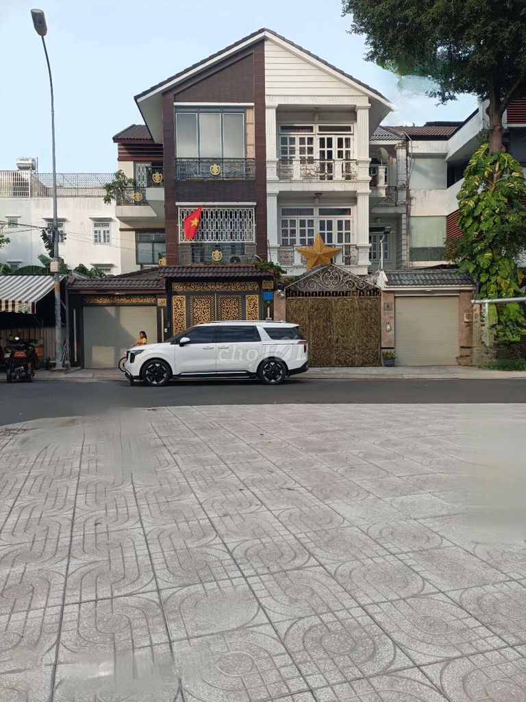 Аренда · 5 комн. · 200 м² · Quận Bình Tân, ул. Đường 17A